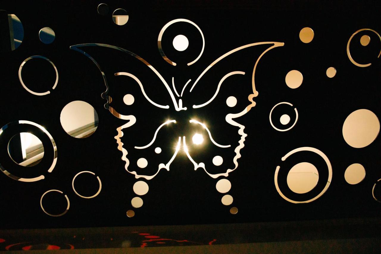 The Butterfly Otel Sîngeorgiu de Mureş Dış mekan fotoğraf